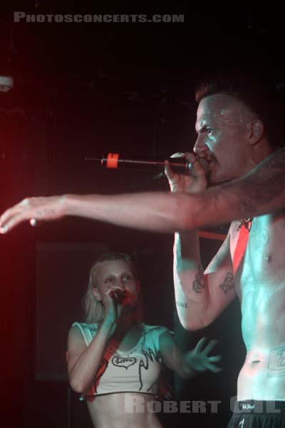 DIE ANTWOORD - 2010-11-17 - PARIS - Social Club - Watkin Tudor Jones Jr. [Ninja] - Anri du Toit [Yolandi Visser]